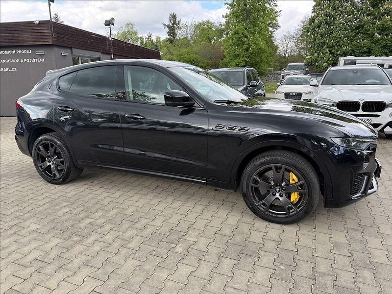 Maserati Levante 3.0V6 SQ4 - fotka 4 z 35