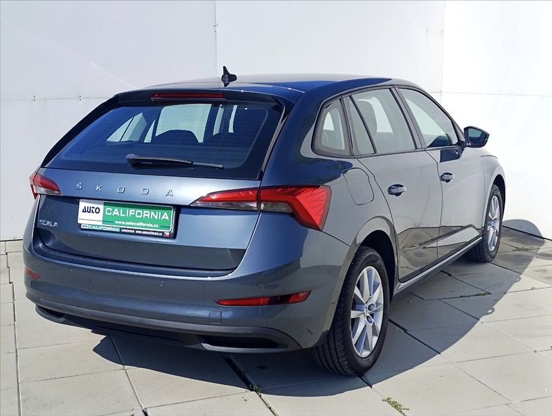 Škoda Scala 1,6 TDi DSG Ad.tempomat LED AL - fotka 7 z 36