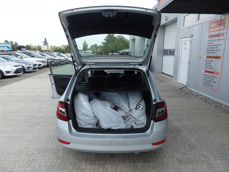 Škoda Fabia COMBI 1,0 DIGI KLIMA,SERVIS KN - fotka 8 z 16