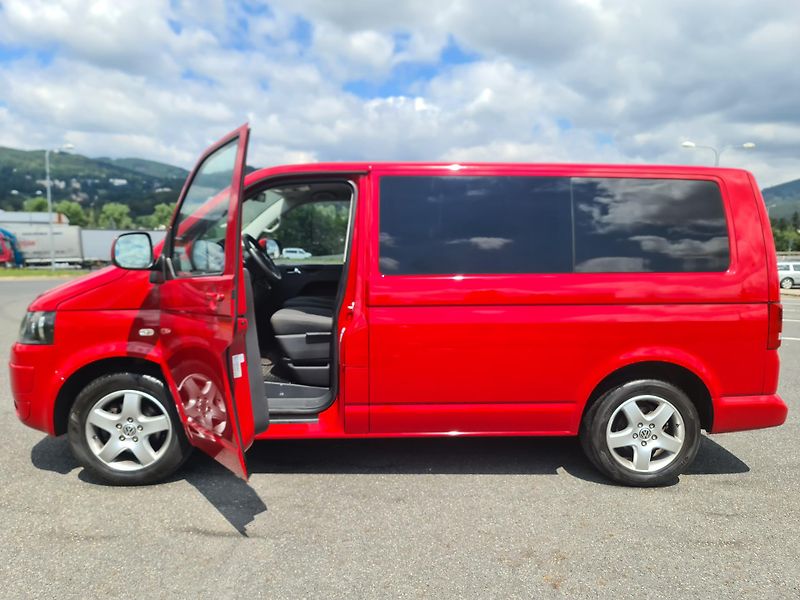 Volkswagen Multivan T5 2.0 TDi 103-KW KLIMA 7-MÍST - fotka 10 z 42