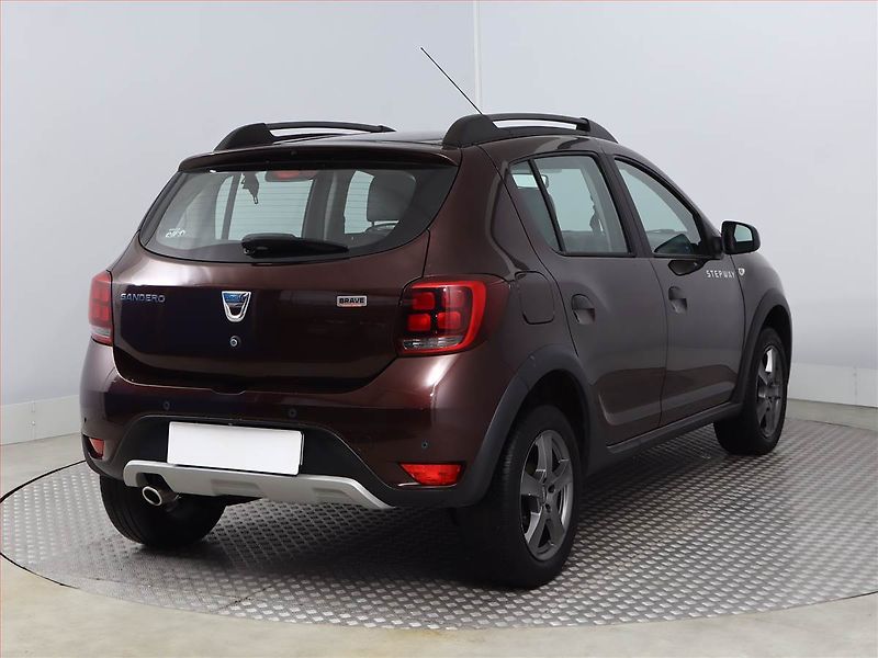 Dacia Sandero (2017) Stepway 1.5 dCi, Navi - fotka 5 z 16
