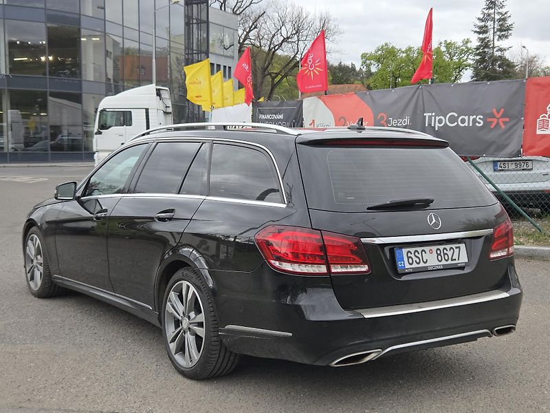 Mercedes-Benz Třídy E (2013) 350BLUETEC 4MATIC splátky všem - fotka 6 z 12