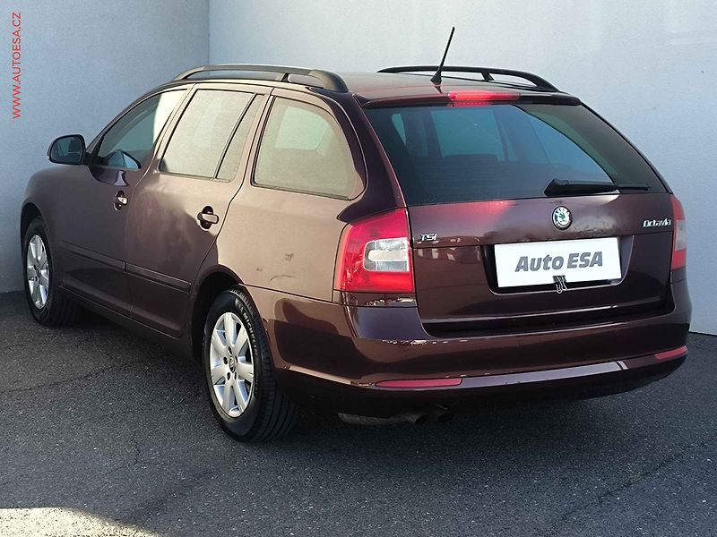 Škoda Octavia (2011) 1.4TSi, STK4/28 - fotka 6 z 15