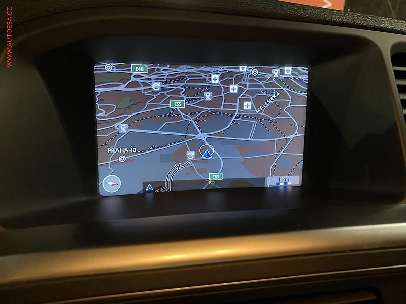 Volvo S60 (2012) 2.0 D3, Navi - fotka 15 z 17