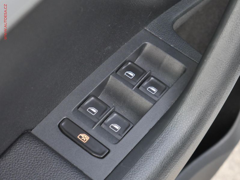 Škoda Octavia (2013) 2.0 TDi, ČR, Elegance, DSG - fotka 19 z 20
