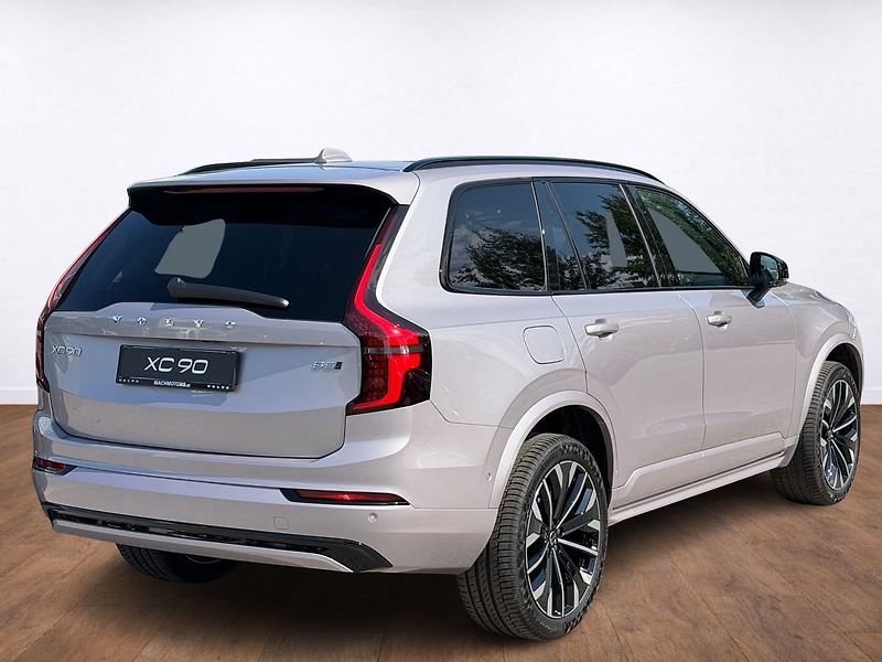 Volvo XC90 (2026) PLUS B5, ventilace, kamera 360 - fotka 4 z 23