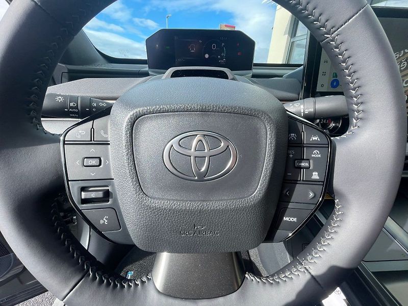 Toyota bZ4X EV  73k kWh FWD Style - fotka 23 z 32