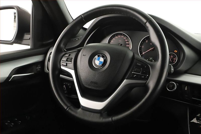 BMW X5 (2014) xDrive25d - fotka 8 z 18