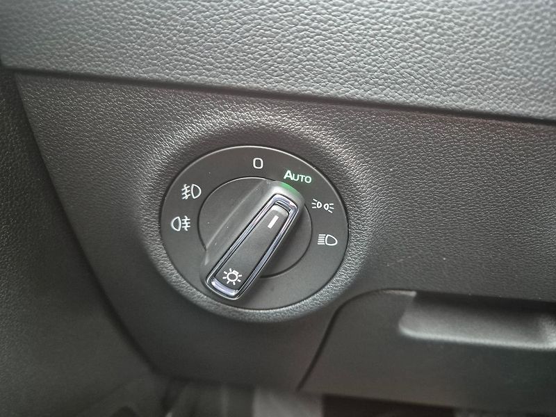 Škoda Karoq 1,5 TSI DSG Top Selection, pan - fotka 15 z 28