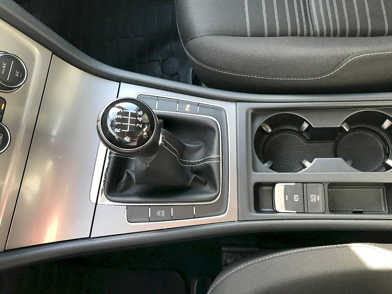 Volkswagen Golf (2015) 1.4 CLBM 110TSI M6F - fotka 26 z 26