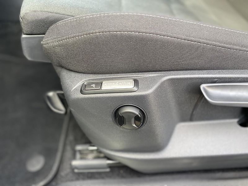 Volkswagen Tiguan Allspace 2,0 TDI 110 kW Elegance DSG - fotka 12 z 29