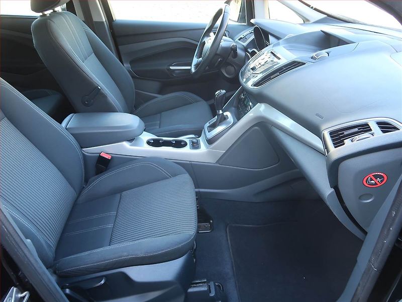 Ford Grand C-MAX (2011) Trend 2.0 TDCi, Automat - fotka 9 z 24