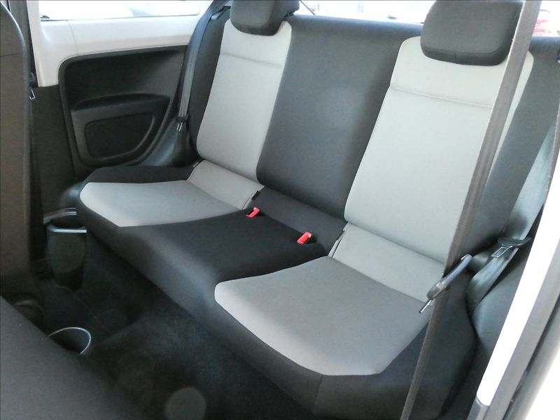 Škoda Citigo 1,0 MPi - fotka 12 z 26