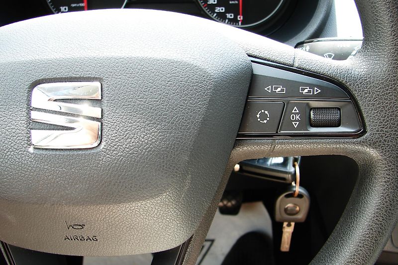 Seat Ibiza IV 1.4 TDi 75PS EcoMotive - fotka 21 z 32
