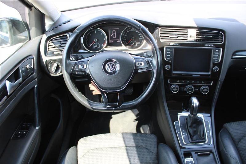 Volkswagen Golf 2,0 TDi  XENONY, AUTOMAT - fotka 12 z 32