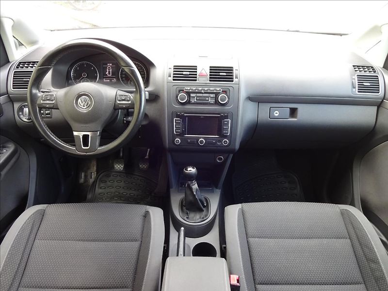 Volkswagen Touran 2,0 TDI 103kW 7.MÍST - fotka 35 z 55