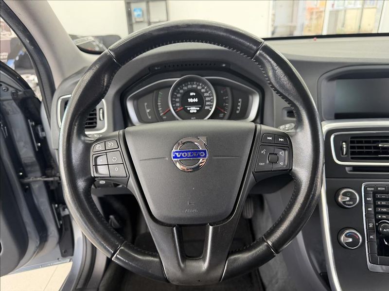 Volvo V60 2,0 D, Automat, pouze 93tkm - fotka 9 z 29