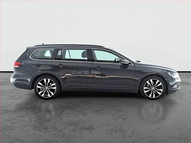 Volkswagen Passat (2018) 2.0 TDI, Automat, Navi - fotka 6 z 21