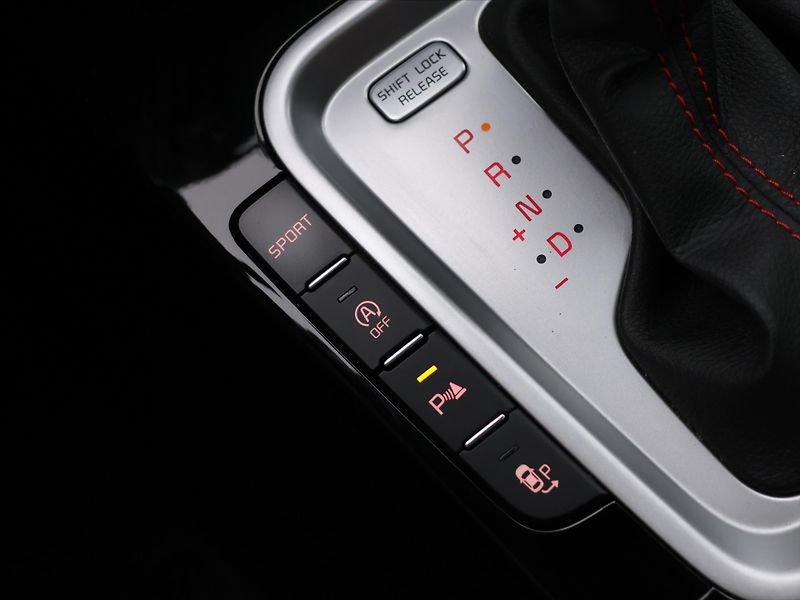 Kia ProCeed GT 1,6 T-GDI 150kW DCT CZ - fotka 25 z 34