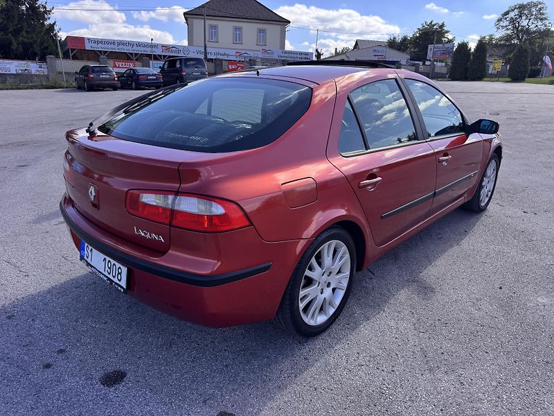 Renault Laguna 1.8i 88Kw 16V Dynamique - fotka 4 z 19