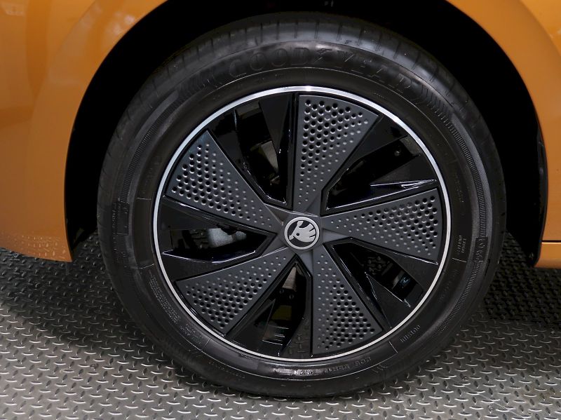 Škoda Kamiq (2026) MONTE CARLO 1.5TSI 110KW DSG P - fotka 12 z 38
