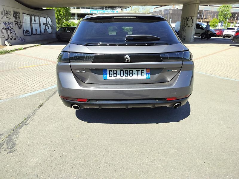Peugeot 508 SW hybrid 225 e-EAT8 BUSINESS - fotka 6 z 32