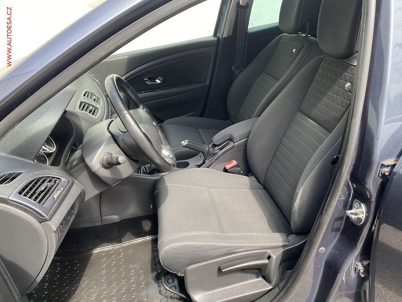 Renault Mégane (2016) 1.5 dCi, ČR, Limited - fotka 9 z 13