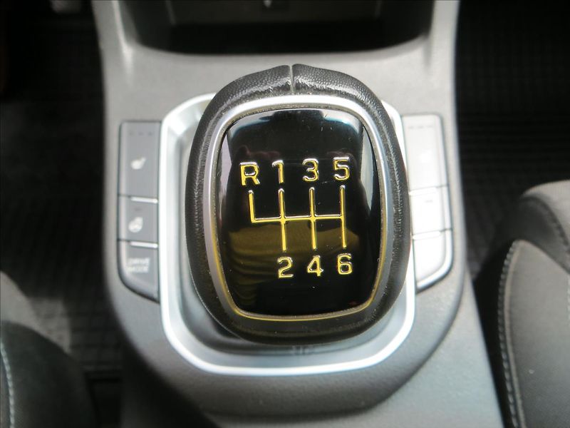 Hyundai i30 1,5 T-GDI mHEV Smart 117 kW - fotka 14 z 26