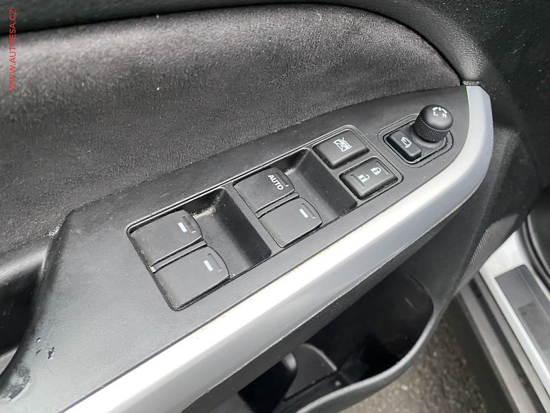 Suzuki Vitara (2017) 1.4 BJet AllGrip, Elegance - fotka 11 z 20