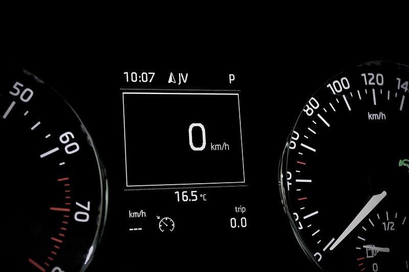 Škoda Octavia 3 Combi 1.4 TSI 110kW DSG - fotka 18 z 27