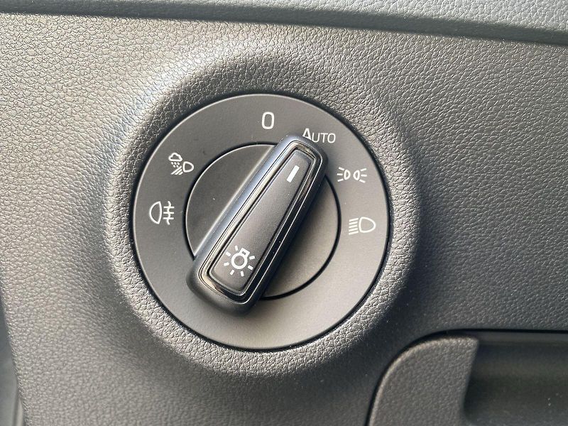 Škoda Karoq (2025) 2,0 TDI 110kW 4x4 DSG Sportlin - fotka 15 z 33