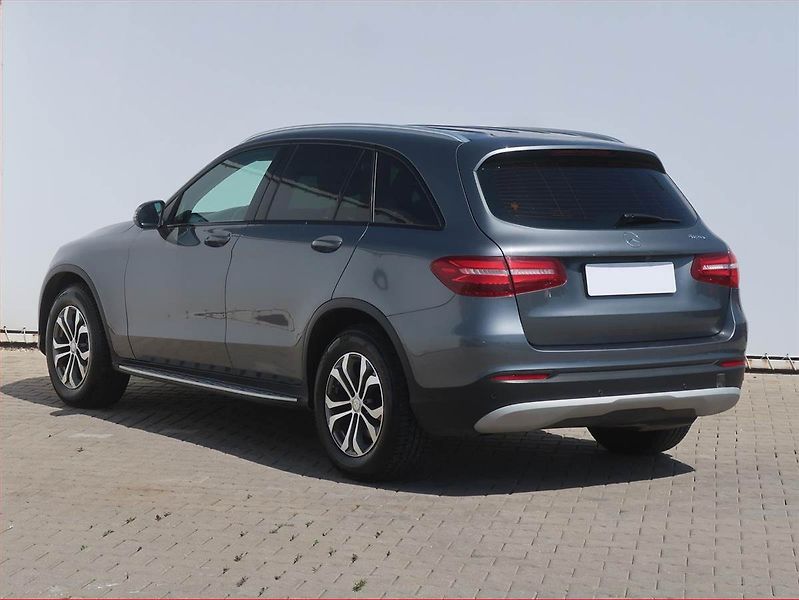 Mercedes-Benz GLC (2016) 220 d 4MATIC, 4X4 - fotka 4 z 16