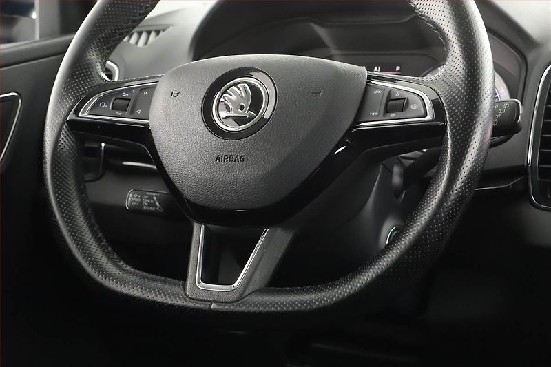 Škoda Karoq (2019) 1.6 TDI, Automat, Tempomat - fotka 15 z 17