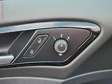 Volkswagen Golf (2015) 2.0TDi, 1.maj,ČR, Highline - náhled 20