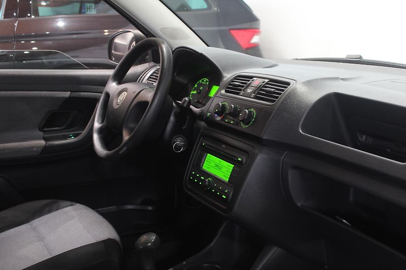 Škoda Fabia (2008) 1.2 44kW Klimatizace - fotka 20 z 29