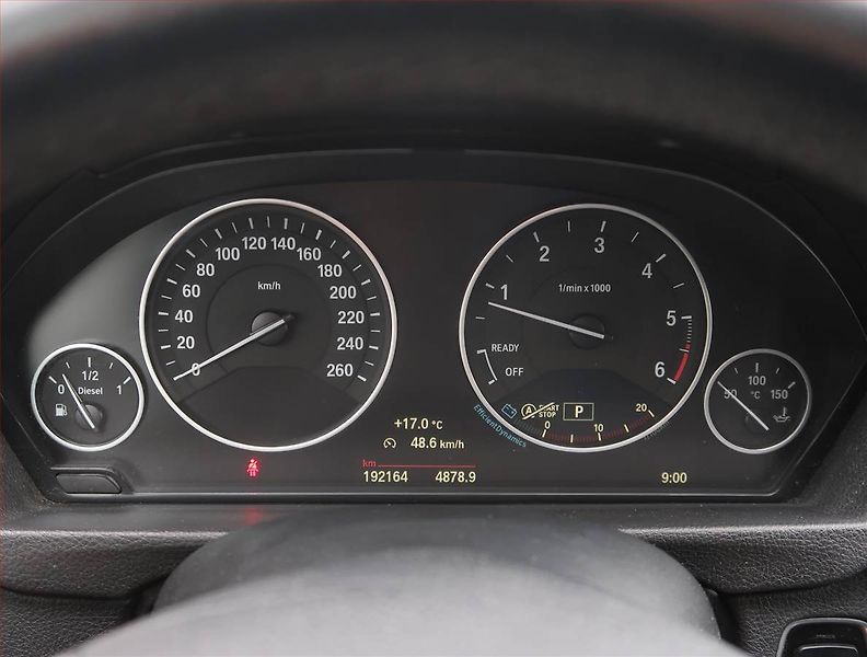 BMW Řada 3 (2014) Modern Line 320d xDrive GT - fotka 11 z 23