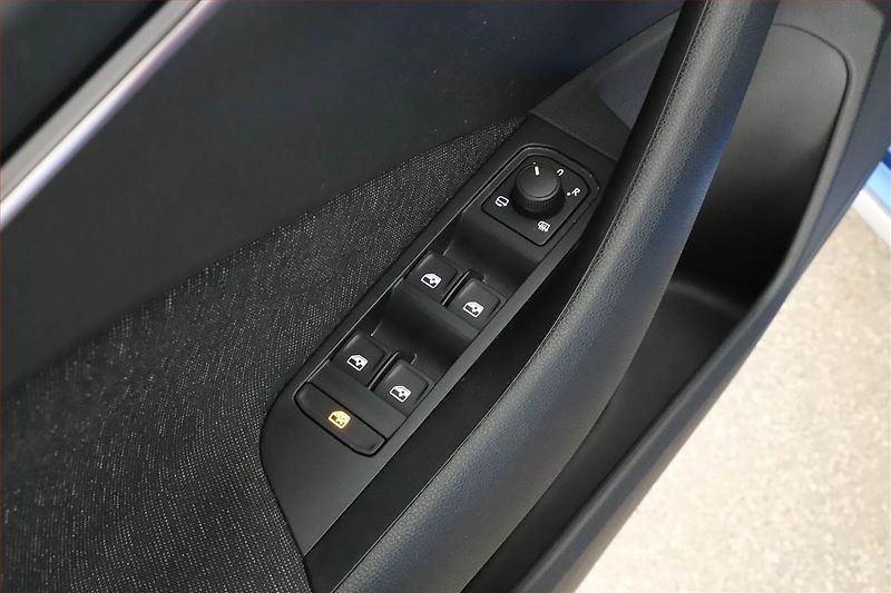 Škoda Kamiq (2024) Style 1.0 TSI - fotka 14 z 14
