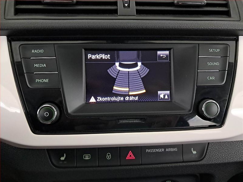 Škoda Fabia (2015) 1.2 TSI, Tempomat - fotka 19 z 20
