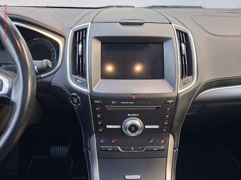 Ford S-MAX (2019) 2.0TDi 4x4, Vignale, AT, LED - fotka 12 z 18