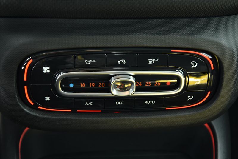 Smart Fortwo EQ ELEKTRO LED PANORAMA - fotka 20 z 24