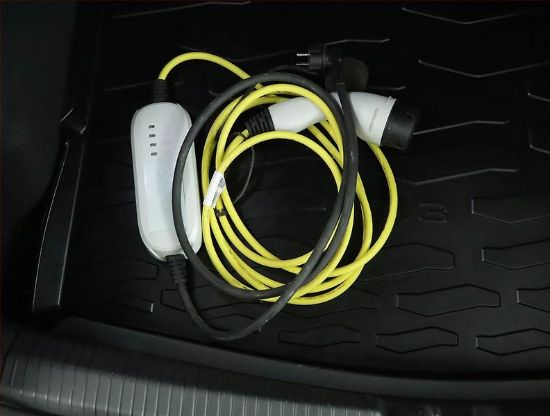 Volkswagen ID.3 (2022) Pro Perf. (62 kWh), SoH 89% - fotka 18 z 18