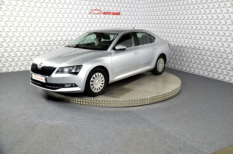 Škoda Superb (2018) 2.0TDi 110kw Ambition - fotka 1 z 18