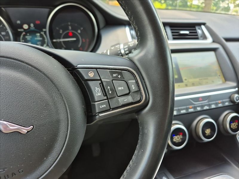 Jaguar E-Pace 2,0 D150 S AWD - fotka 18 z 18