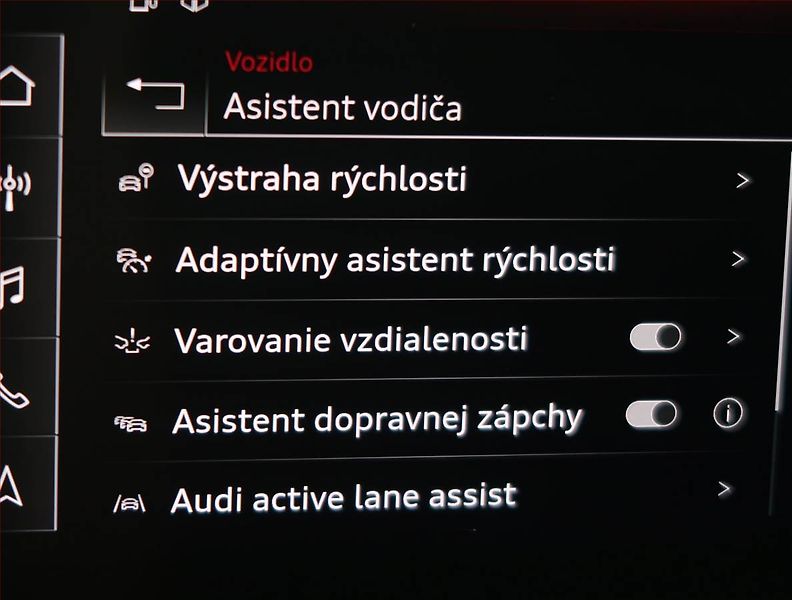 Audi A4 (2019) 30 TDI, Automat, Navi - fotka 27 z 27