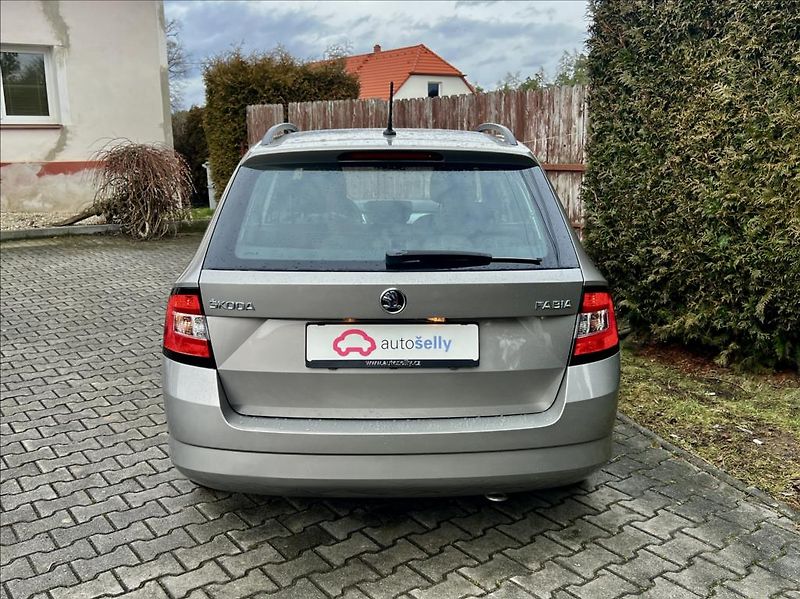 Škoda Fabia 1,0 MPI / KLIMA - fotka 4 z 37