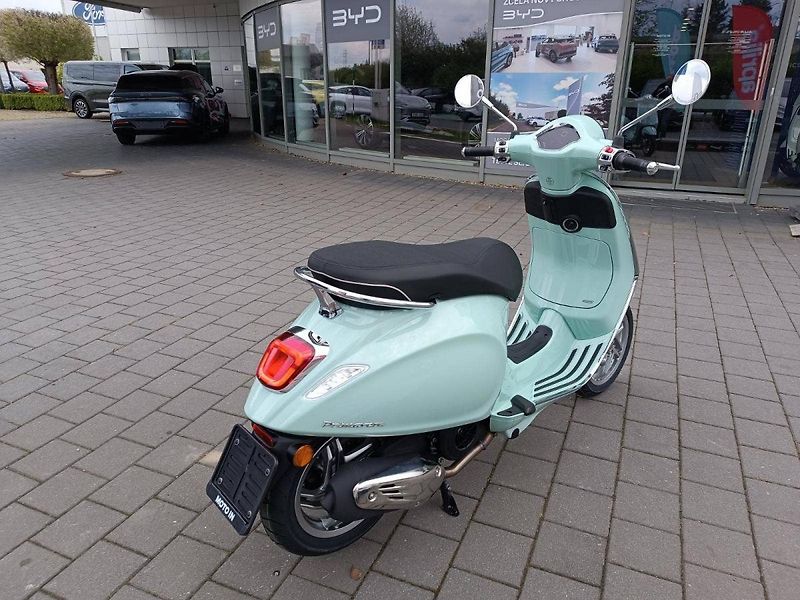 Vespa Primavera 125 3V ABS (2026) Verde Amabile 2026  (přísluše - fotka 6 z 11