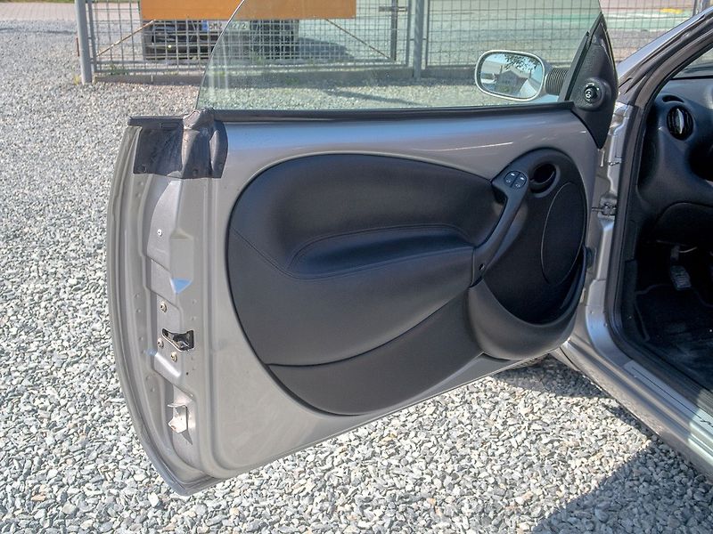 Ford Streetka (2004) 1.6i 70KW – KABRIO - fotka 11 z 35