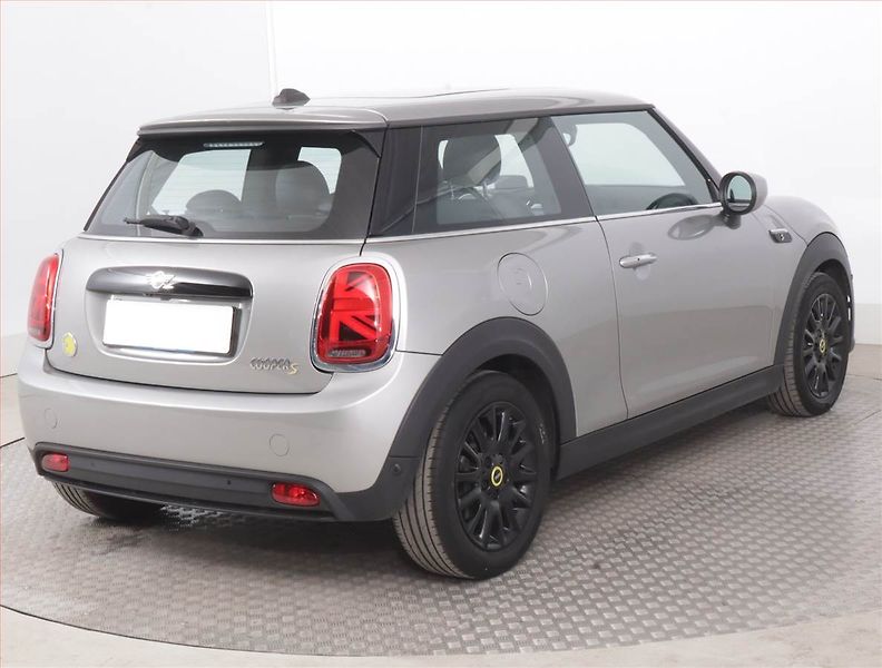 Mini Ostatní (2023) Cooper SE 32 kWh, SoH 100% - fotka 5 z 18