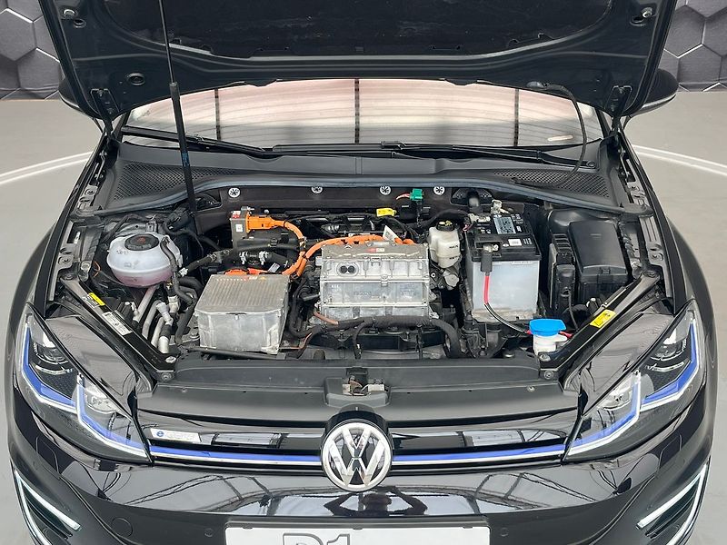 Volkswagen e-Golf 93,1% SoH, tep.čerp. virtual k - fotka 44 z 95