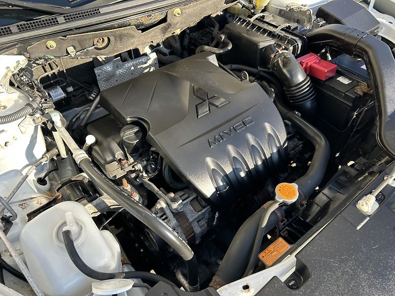 Mitsubishi Lancer 1.6 i MIVEC Sportback - fotka 30 z 39